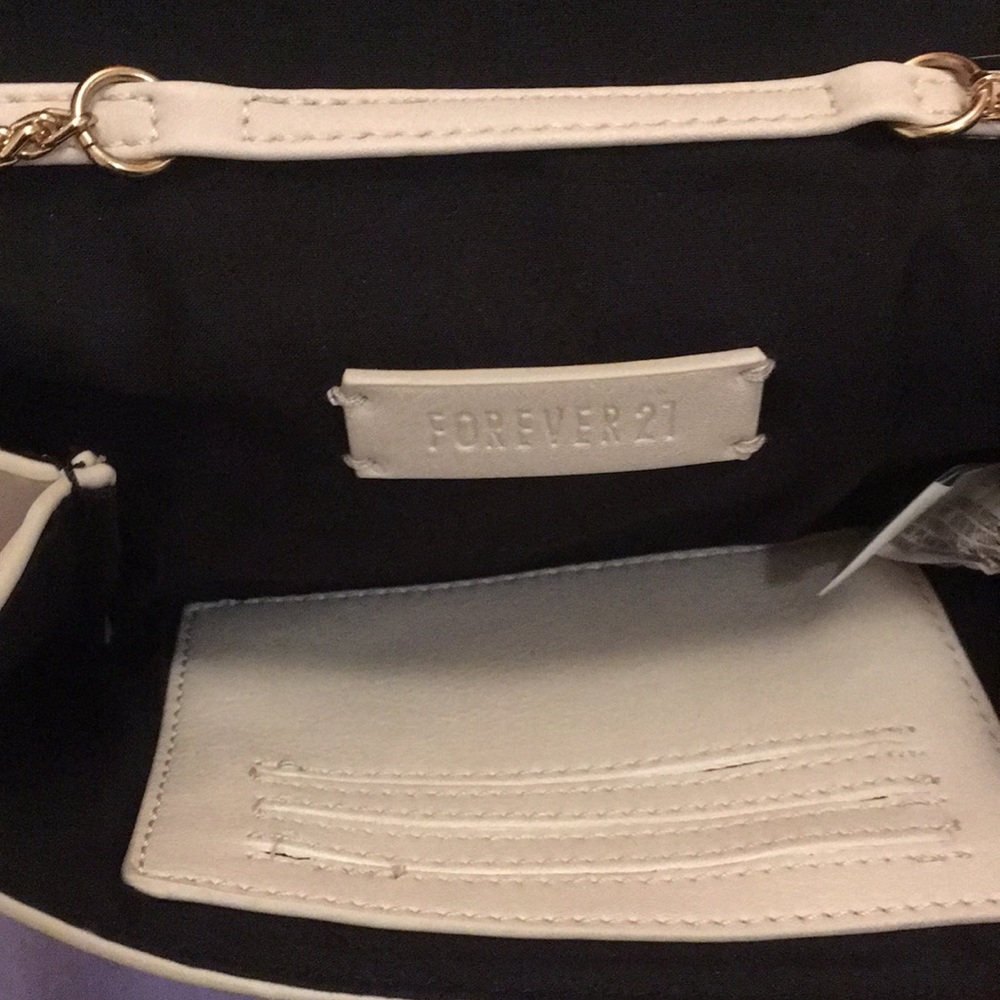Forever 21 Cream Faux Leather Crossbody Bag NEW - Picture 4 of 4
